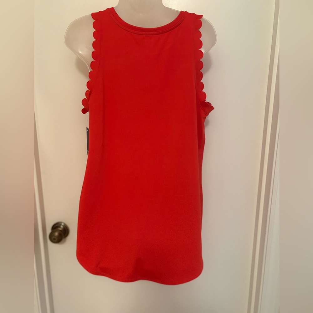 Crown & Ivy Red Scalloped Tank Top - Picture 2 of 7